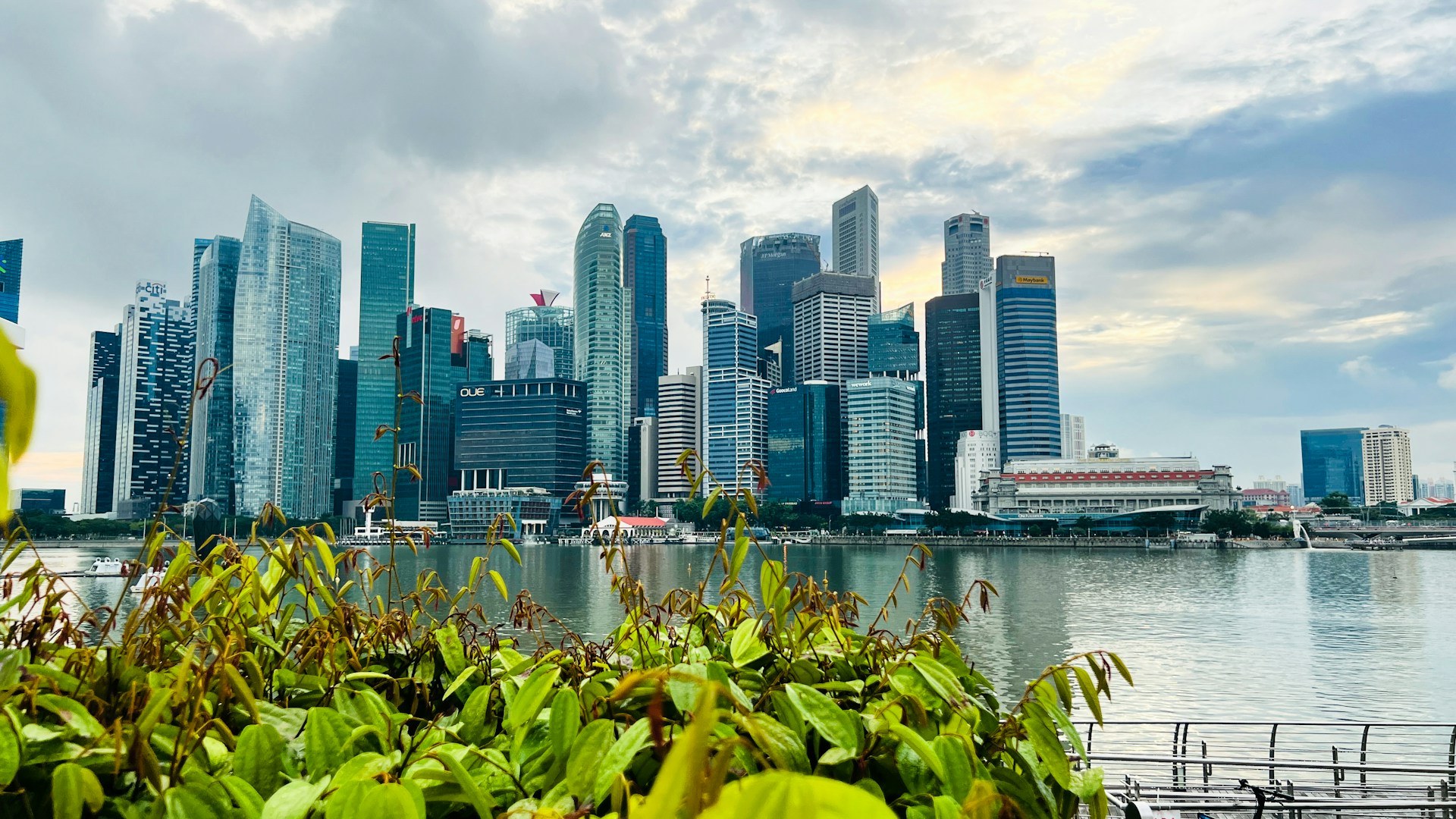 Singapore and Delaware skylines representing the two fastest-growing company formation jurisdictions in 2025 driven by startup activity and Asia Pacific business expansion